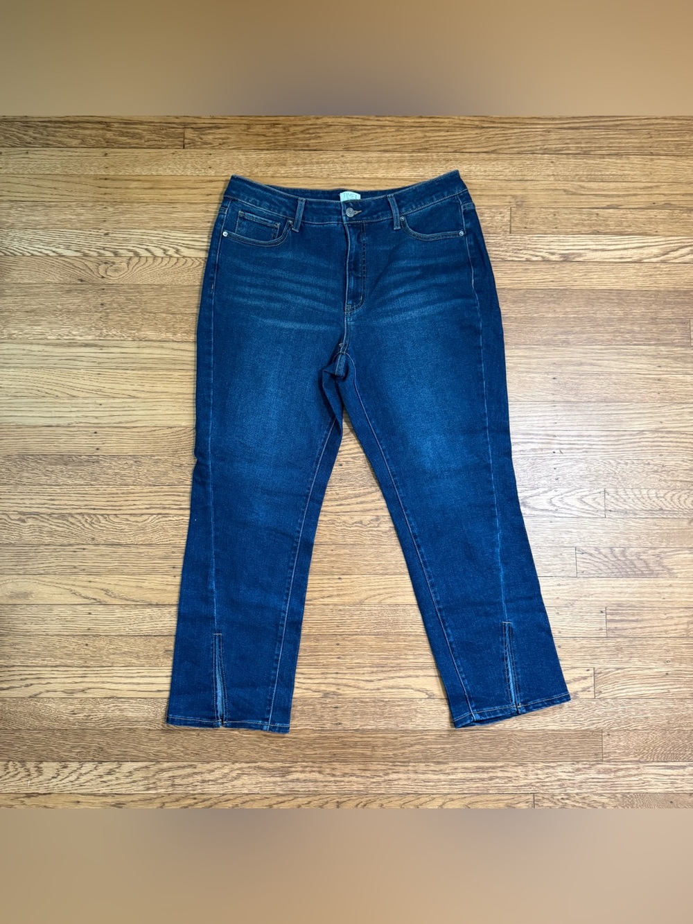Time and Tru Dark Blue Ankle Crop Slim Jeans Women’s size 12